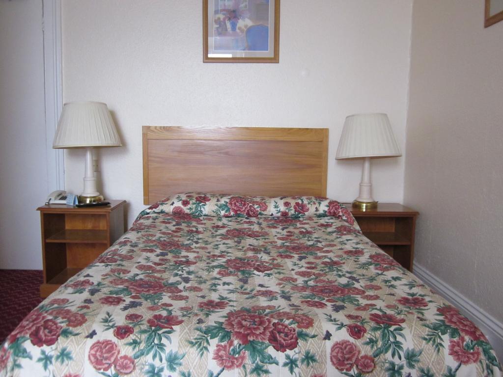 The Highcliffe Hotel Clevedon Ruang foto