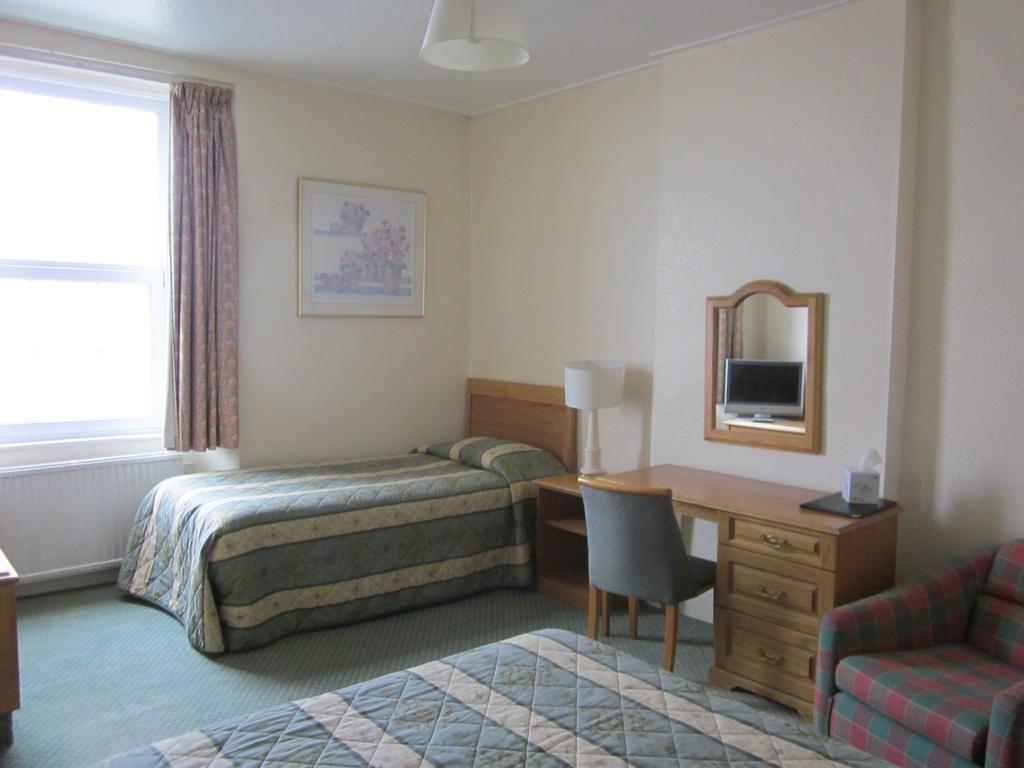 The Highcliffe Hotel Clevedon Ruang foto